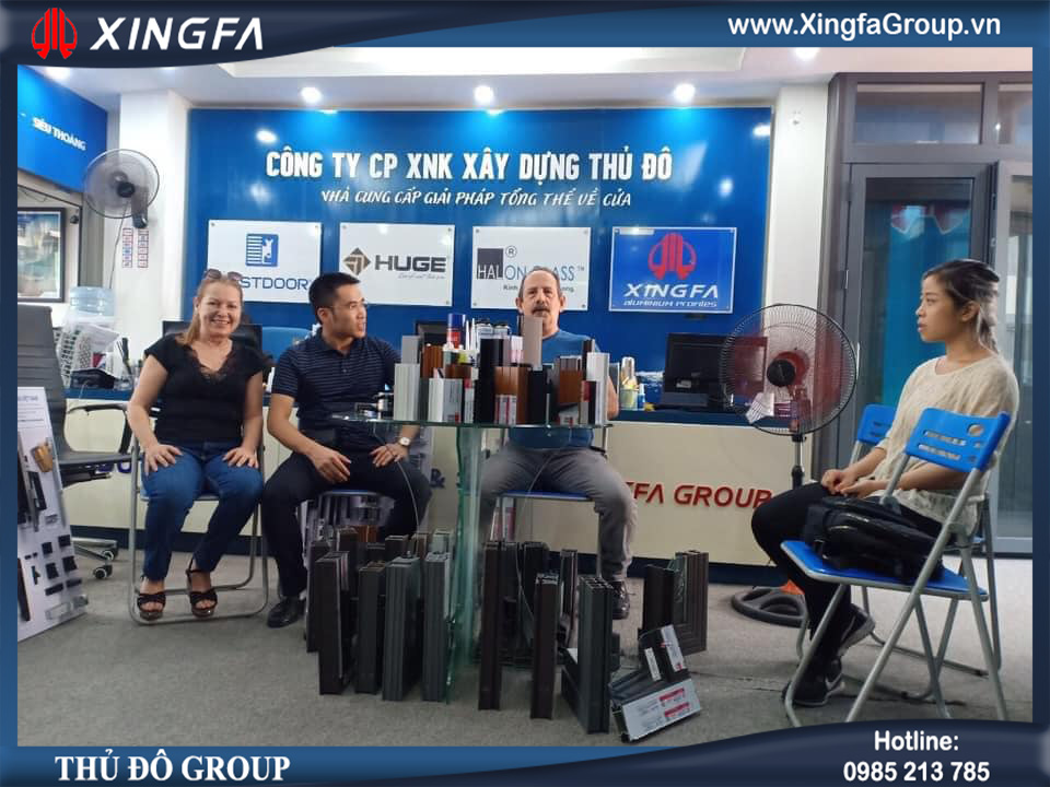 Quý khách hàng người Cuba ký kết hợp đồng kinh tế thi công lắp đặt cửa nhôm Xingfa nhập khẩu chính hãng 100% tại Thủ Đô Group
