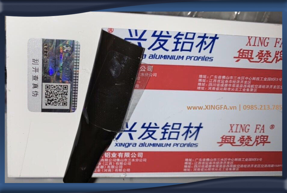 Mẫu tem điện tử chống hàng giả nhái, dán trực tiếp trên thanh nhôm XINGFA nhập khẩu