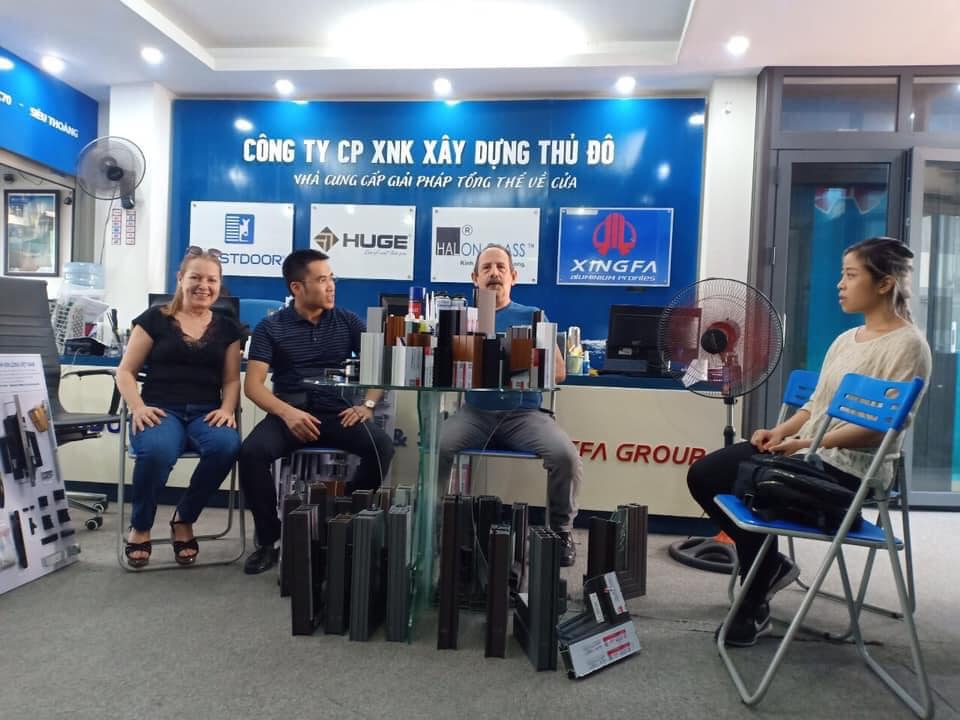 Quý khách hàng người Cuba ký kết hợp đồng kinh tế thi công lắp đặt cửa nhôm Xingfa nhập khẩu chính hãng 100% tại Thủ Đô Group