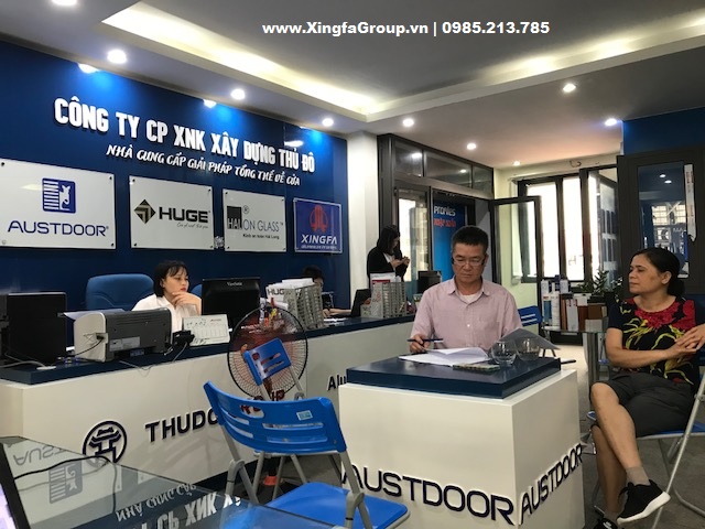 Quý khách hàng ký kết hợp đồng kinh tế trực tiếp về thi công lắp đặt cửa nhôm Xingfa nhập khẩu tại ShowRoom Xingfa Group 