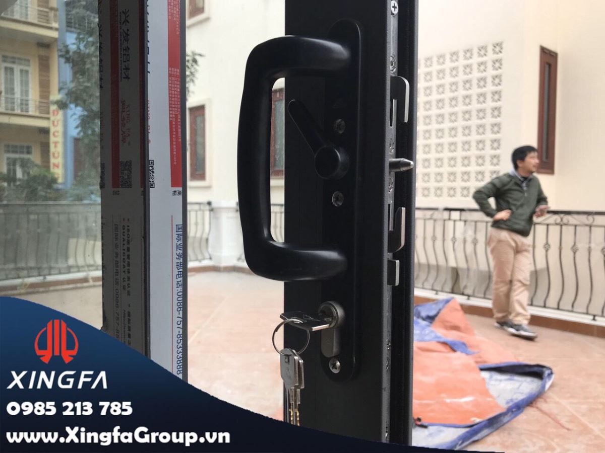 Hình ảnh tay nắm cửa đi mở trượt khóa đa điểm phụ kiện Roto nhập khẩu 100% CHLB Đức