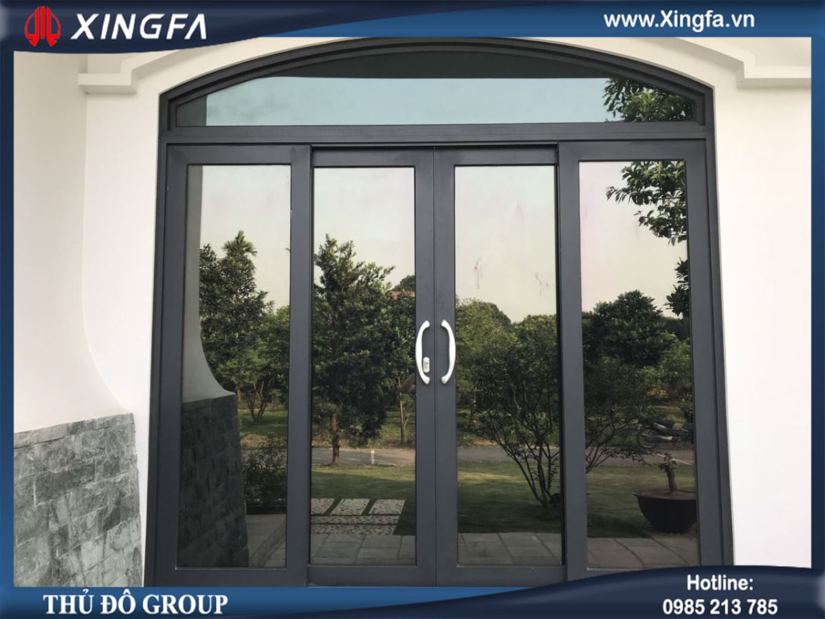 Mẫu cửa nh&ocirc;m Xingfa d&ugrave;ng k&iacute;nh phản quang nh&igrave;n từ b&ecirc;n trong ra & nh&igrave;n từ b&ecirc;n ngo&agrave;i v&agrave;o