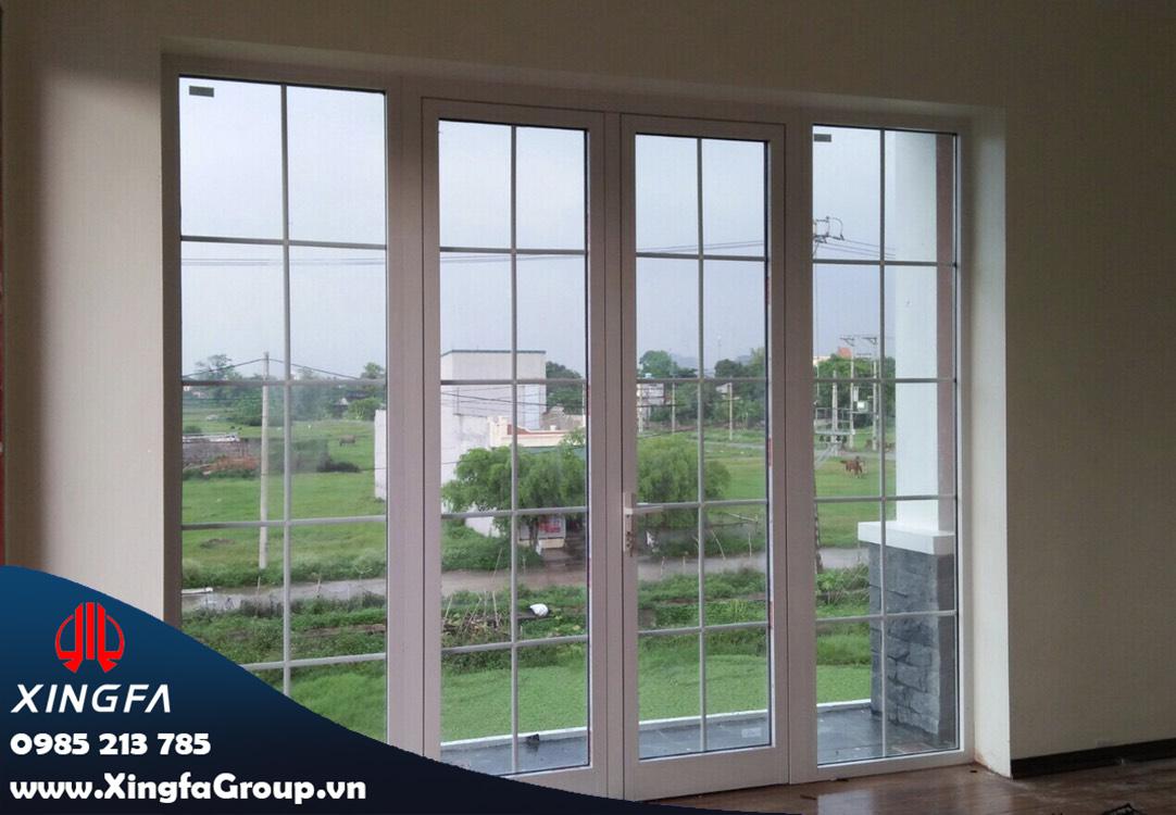 Cửa nhôm Xingfa kính hộp nan trang trí